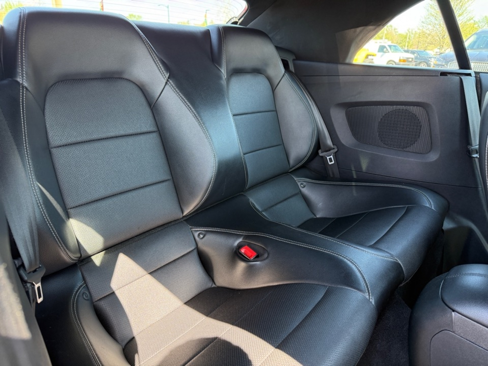 2020 Ford Mustang EcoBoost Premium Convertible, 39624, Photo