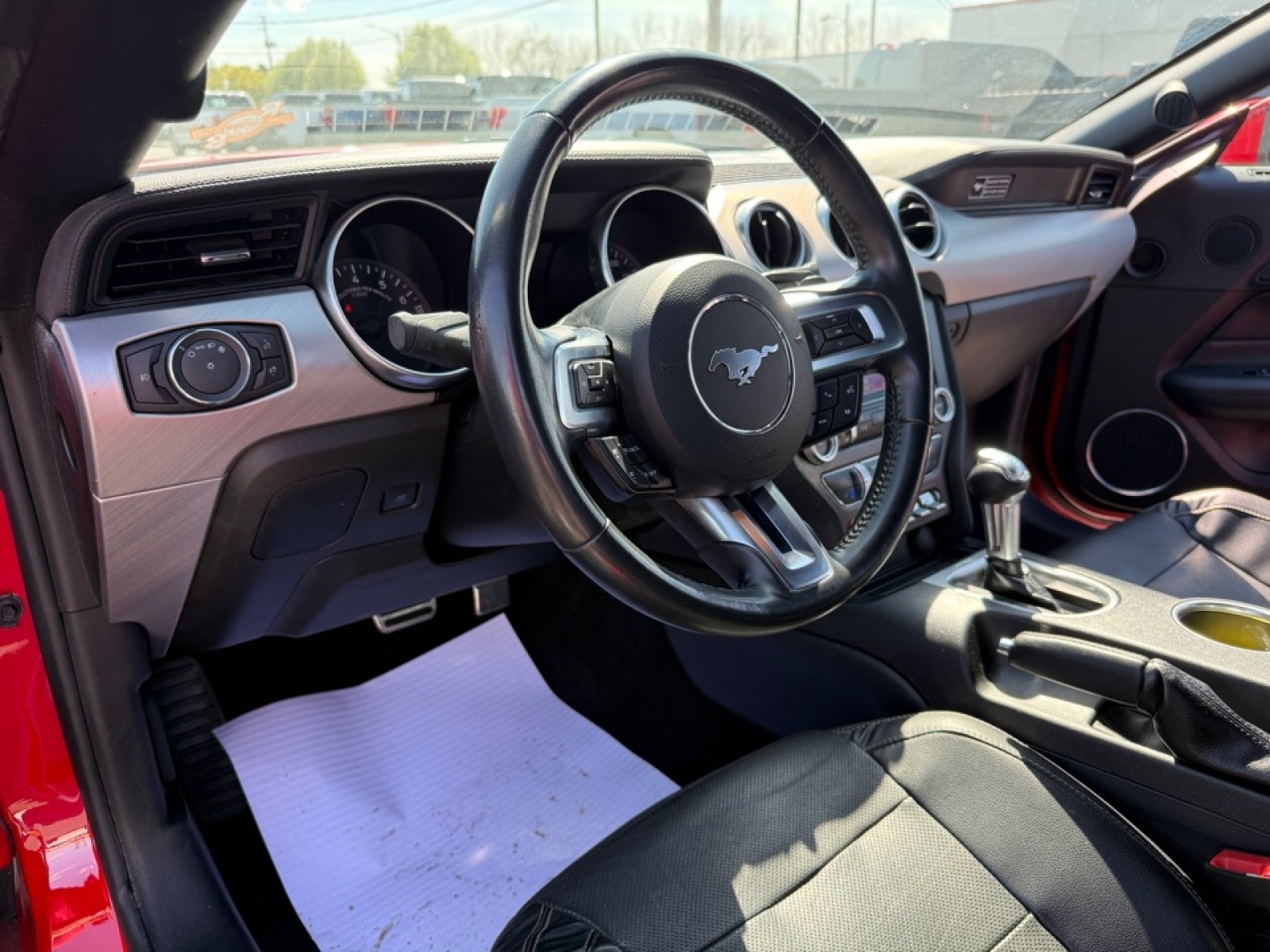 2020 Ford Mustang EcoBoost Premium Convertible, 39624, Photo