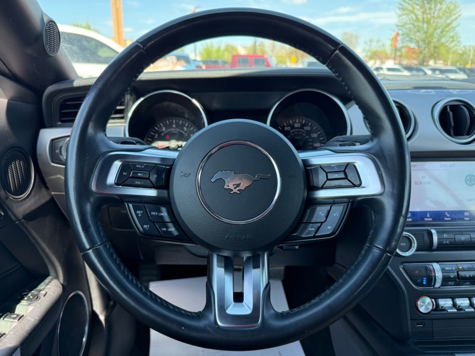 2020 Ford Mustang EcoBoost Premium Convertible, 39624, Photo