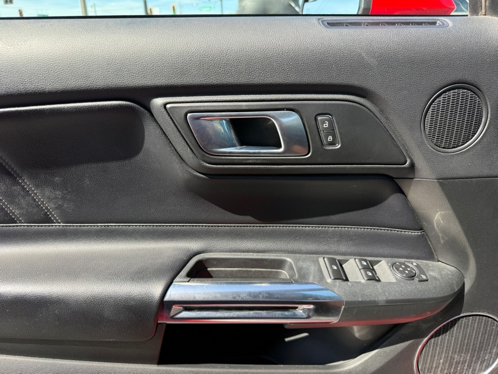 2020 Ford Mustang EcoBoost Premium Convertible, 39624, Photo