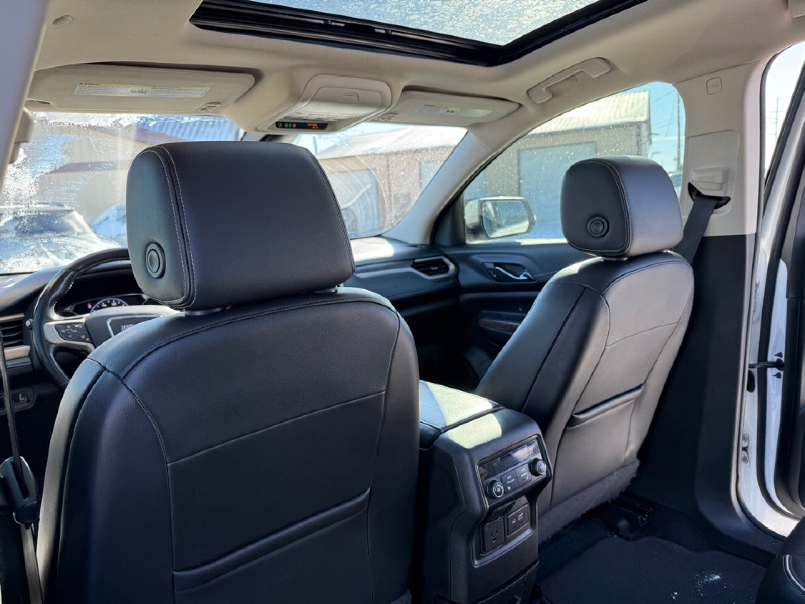 2020 GMC Acadia AWD Denali, 39412, Photo