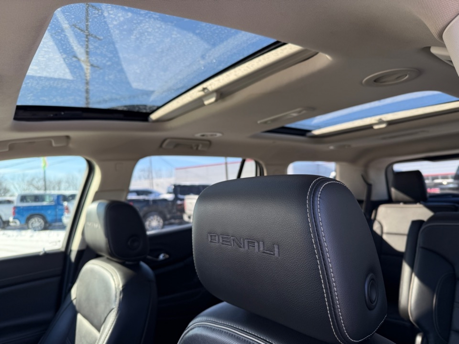 2020 GMC Acadia AWD Denali, 39412, Photo