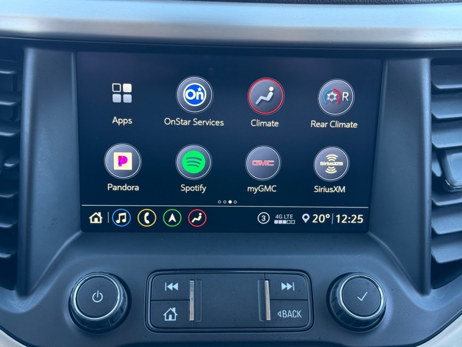 2020 GMC Acadia AWD Denali, 39412, Photo