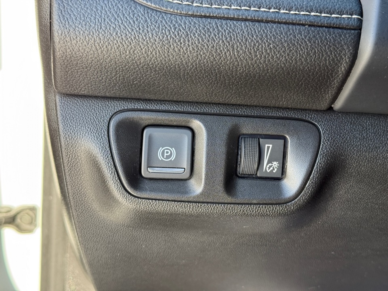 2020 GMC Acadia AWD Denali, 39412, Photo