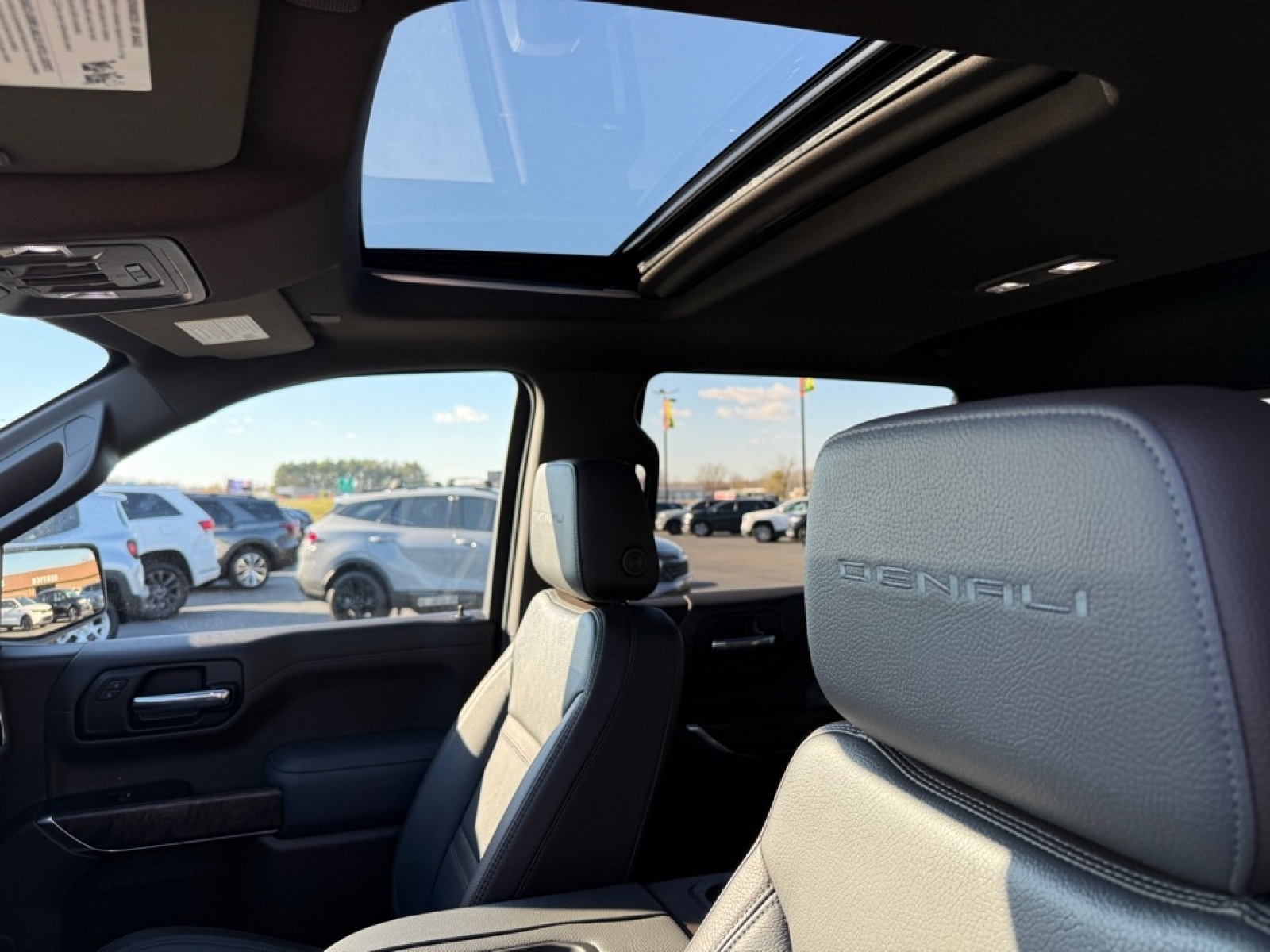 2020 GMC Sierra 1500 4WD Crew Cab Short Box Denali, 39187, Photo