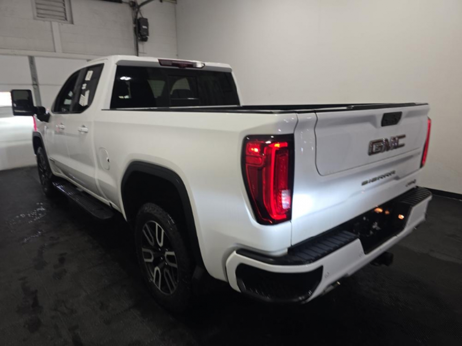 2020 GMC Sierra 1500 AT4, 39875, Photo