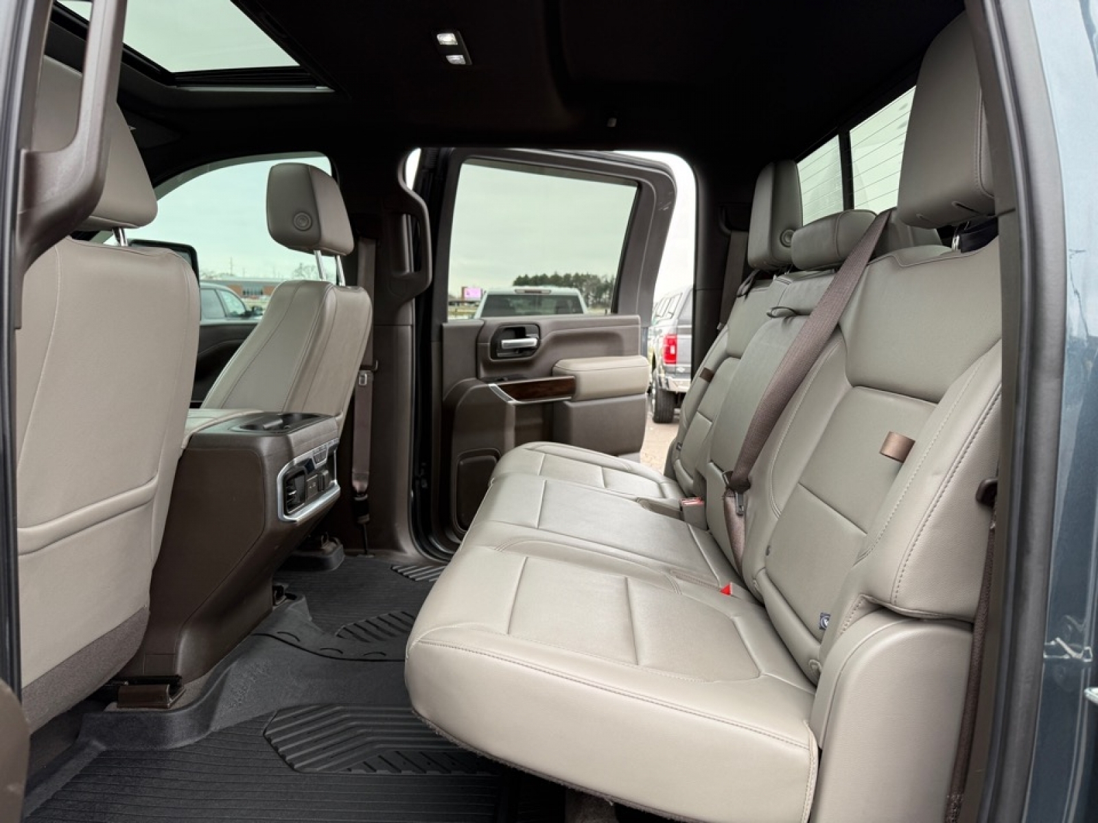 2020 GMC Sierra 2500HD 4WD Crew Cab Standard Bed SLT, 39209, Photo