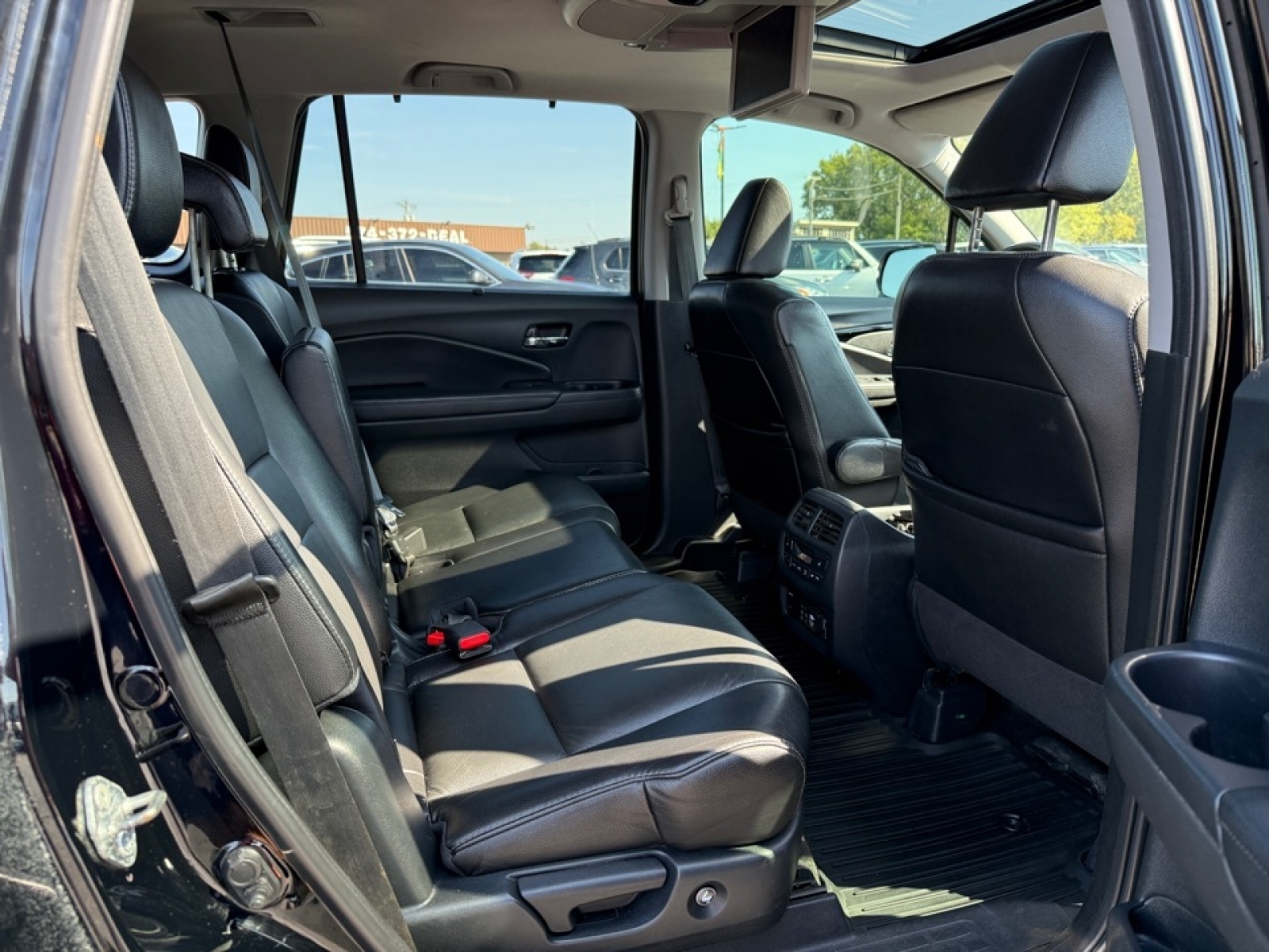 2020 Honda Pilot Touring photo 11