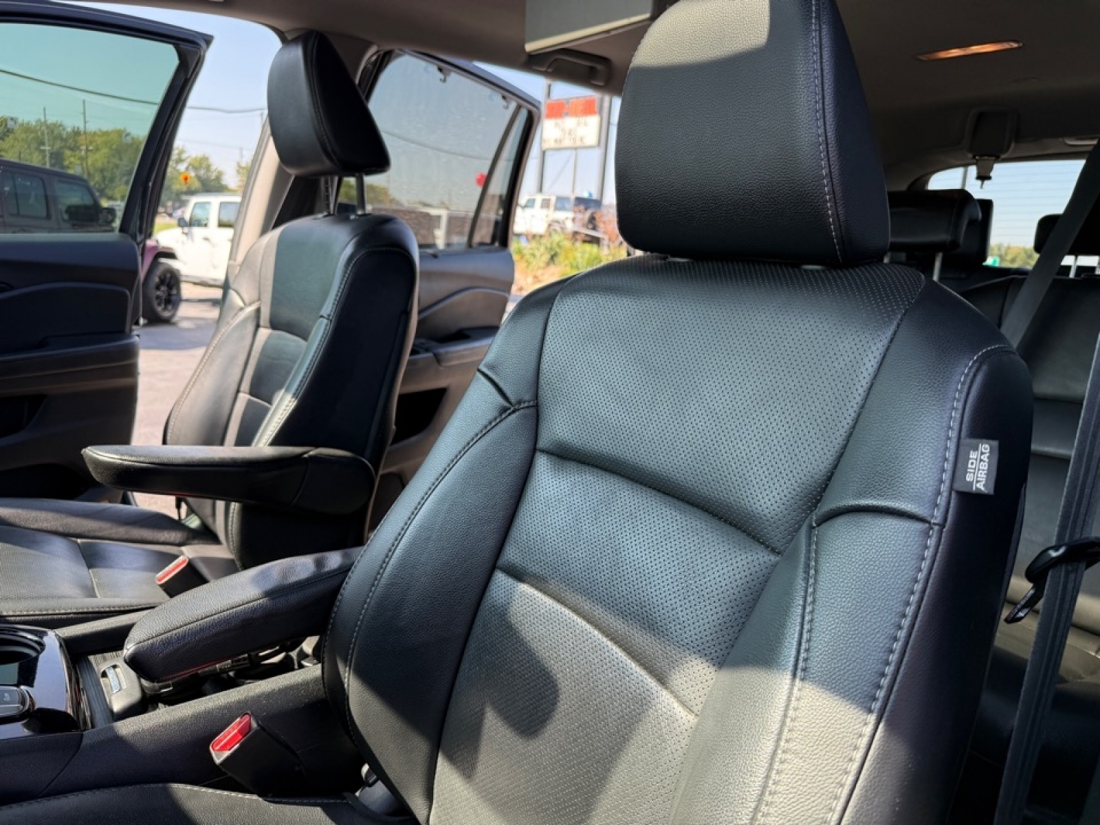2020 Honda Pilot Touring photo 13