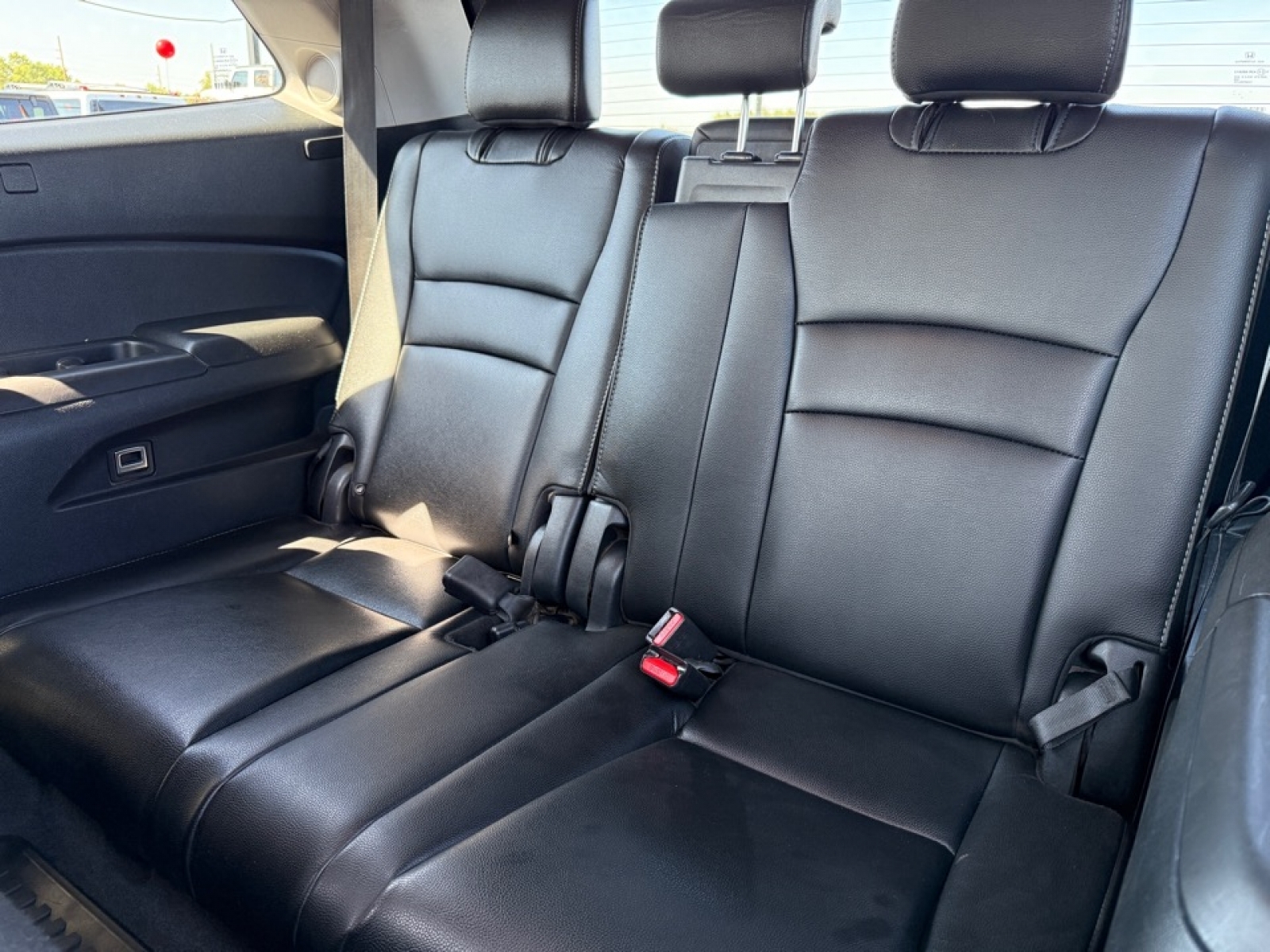 2020 Honda Pilot Touring photo 18