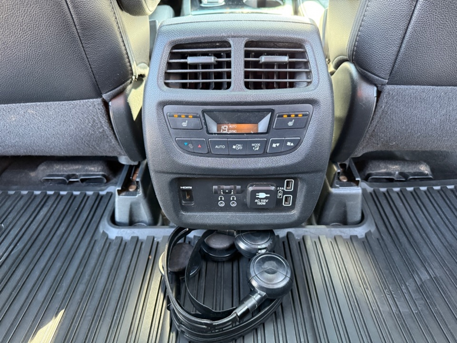 2020 Honda Pilot Touring photo 21