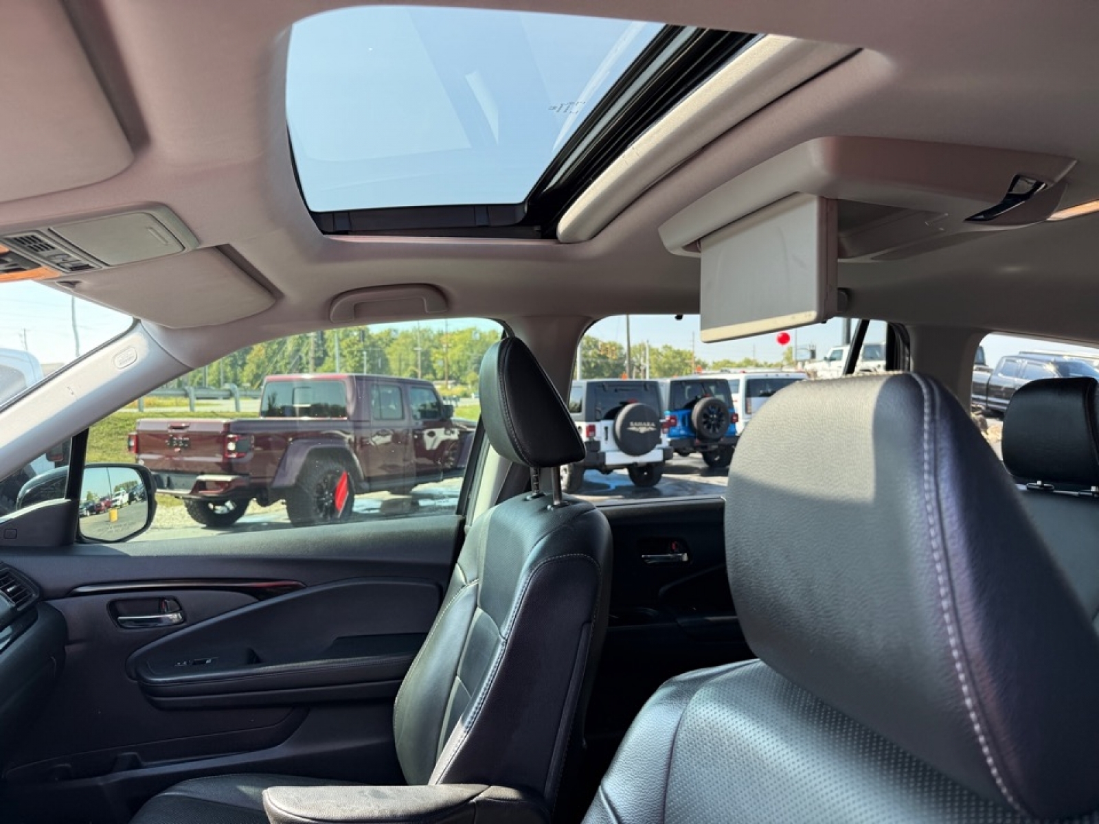 2020 Honda Pilot Touring photo 27