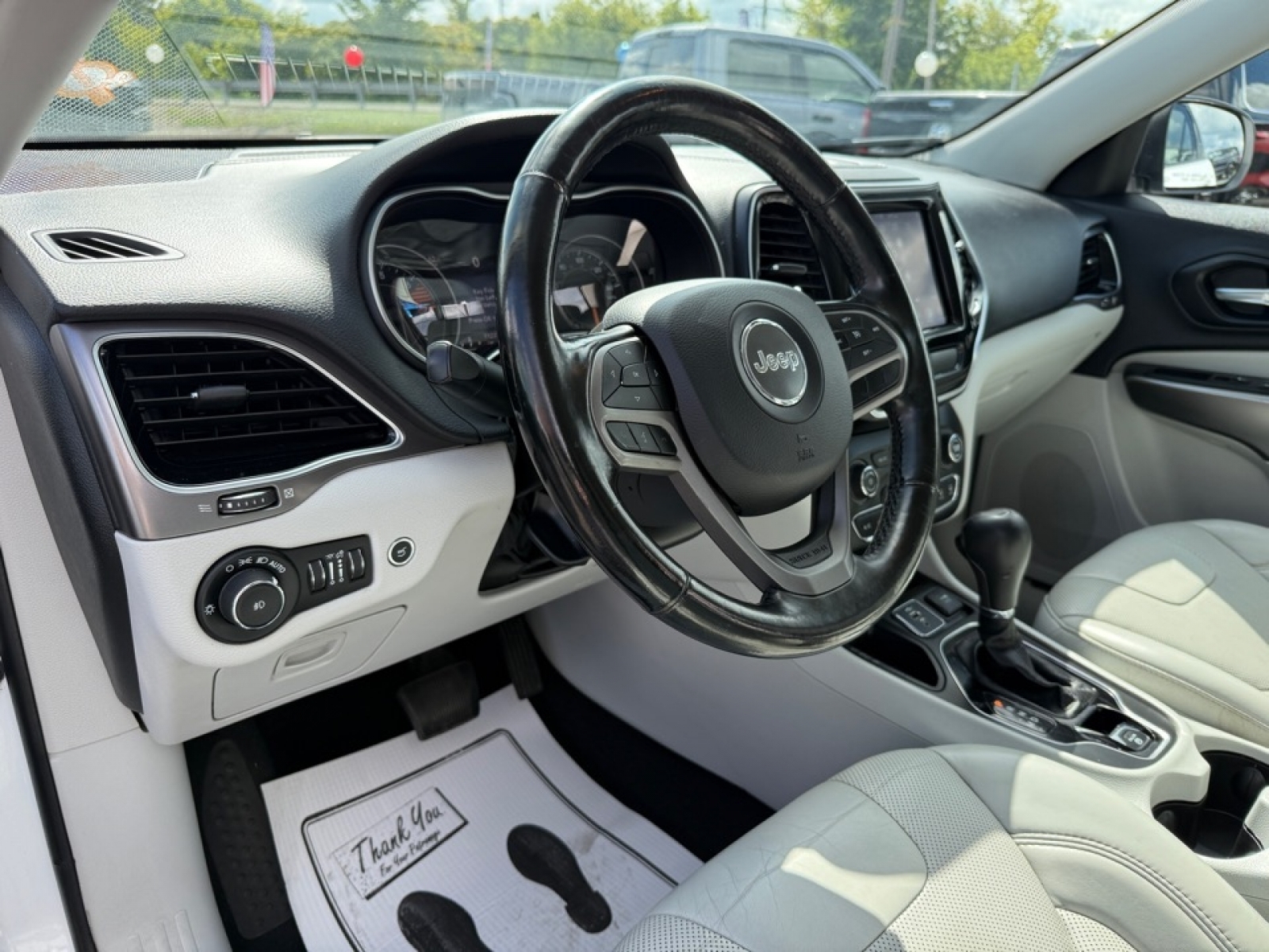 2020 Jeep Cherokee Limited photo 13