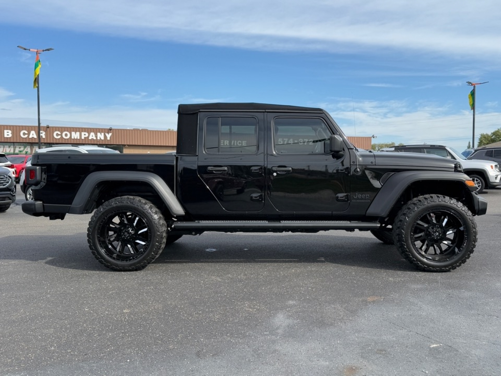2020 Jeep Gladiator Sport S 4X4, 38974, Photo