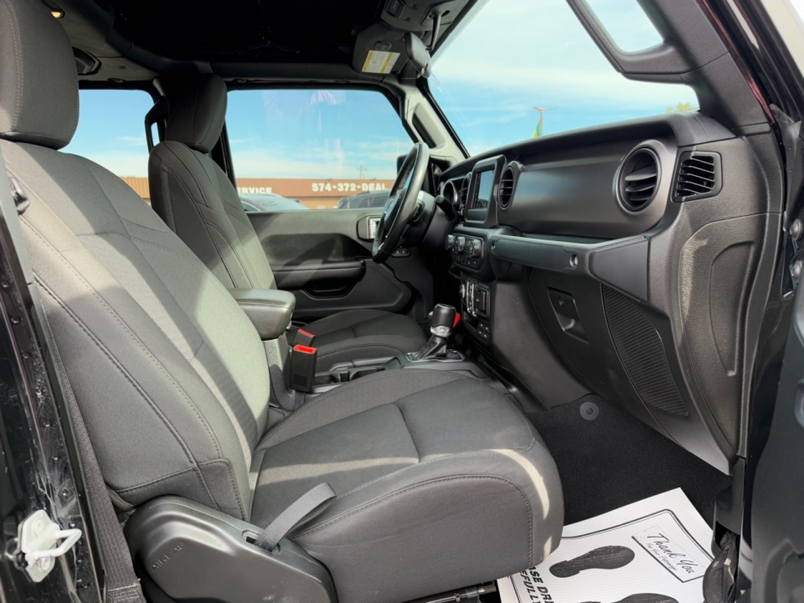 2020 Jeep Gladiator Sport S 4X4, 38974, Photo