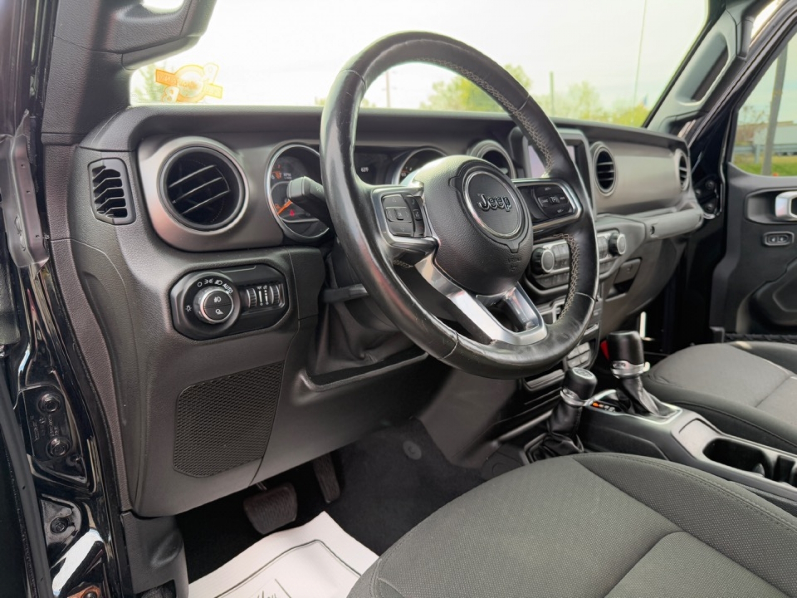 2020 Jeep Gladiator Sport S 4X4, 38974, Photo