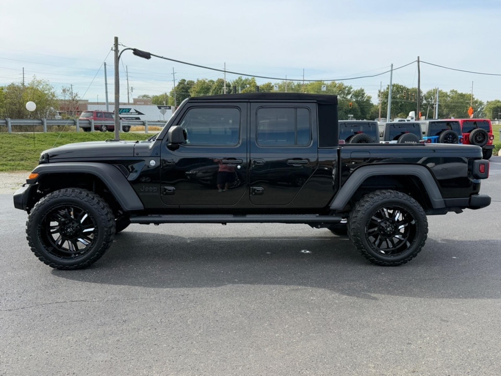 2020 Jeep Gladiator Sport S 4X4, 38974, Photo