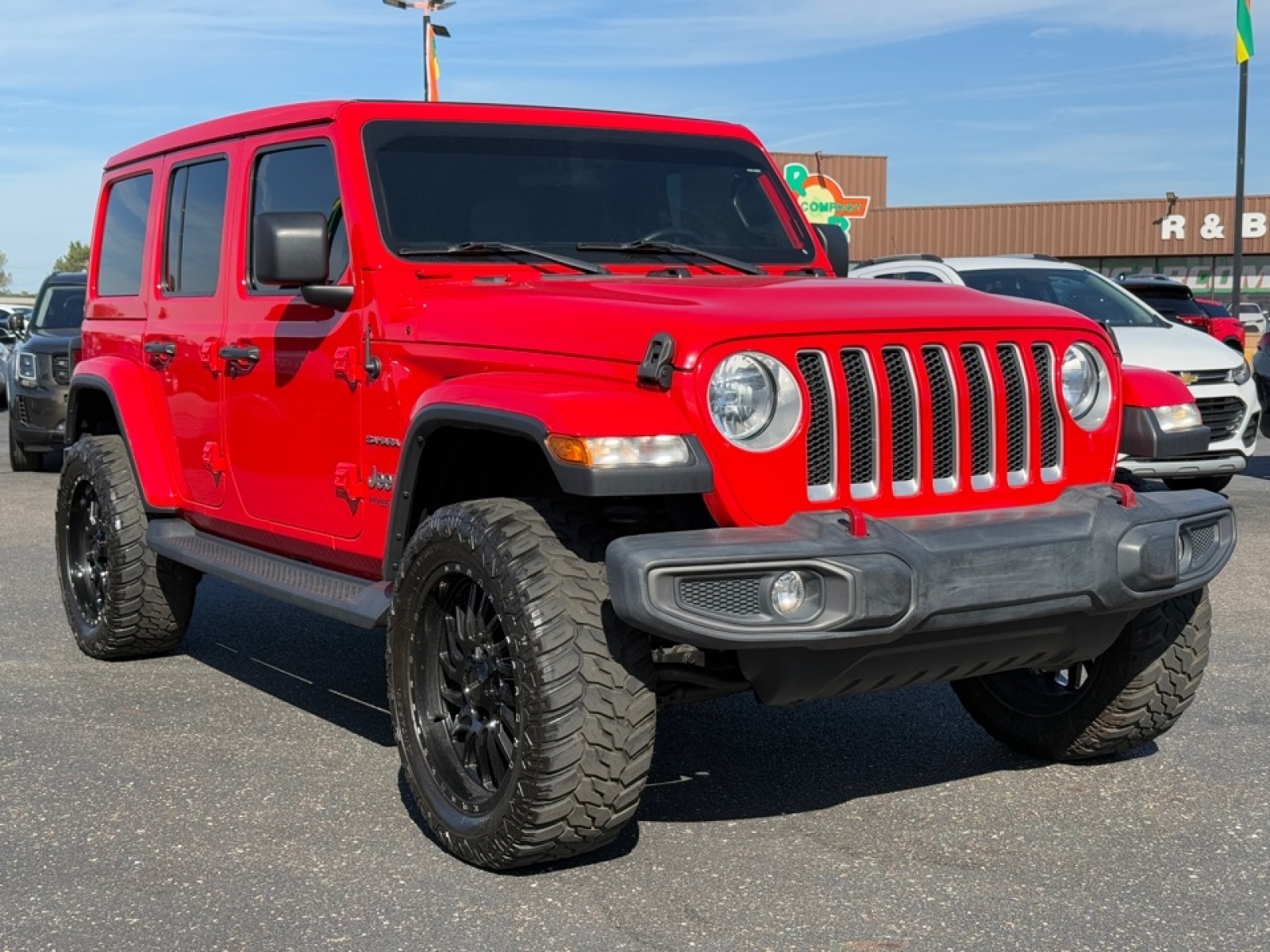 2020 Jeep Wrangler Unlimited Sahara, 38975, Photo