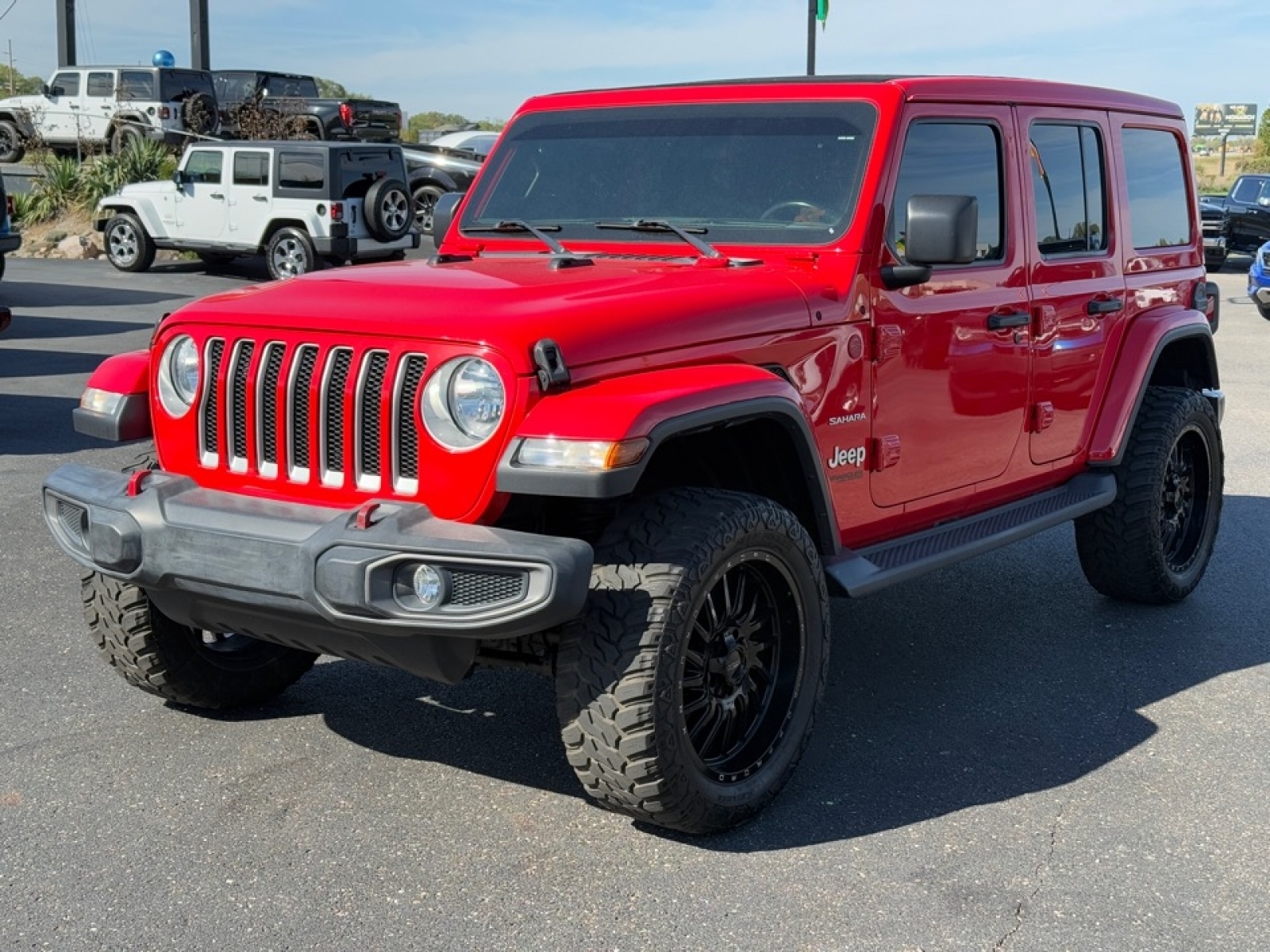 2020 Jeep Wrangler Unlimited Sahara, 38975, Photo