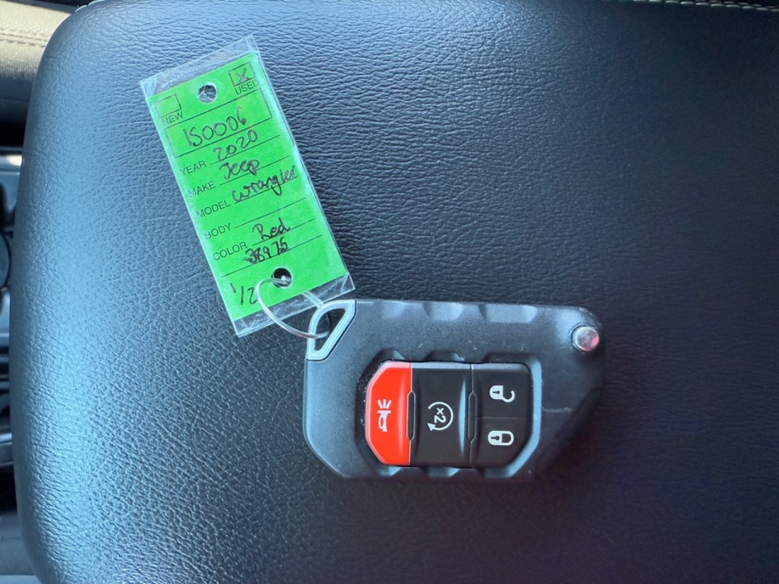 2020 Jeep Wrangler Unlimited Sahara, 38975, Photo