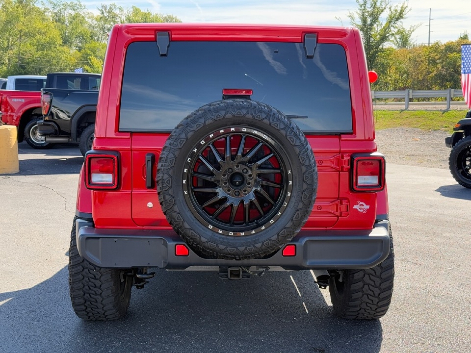 2020 Jeep Wrangler Unlimited Sahara, 38975, Photo