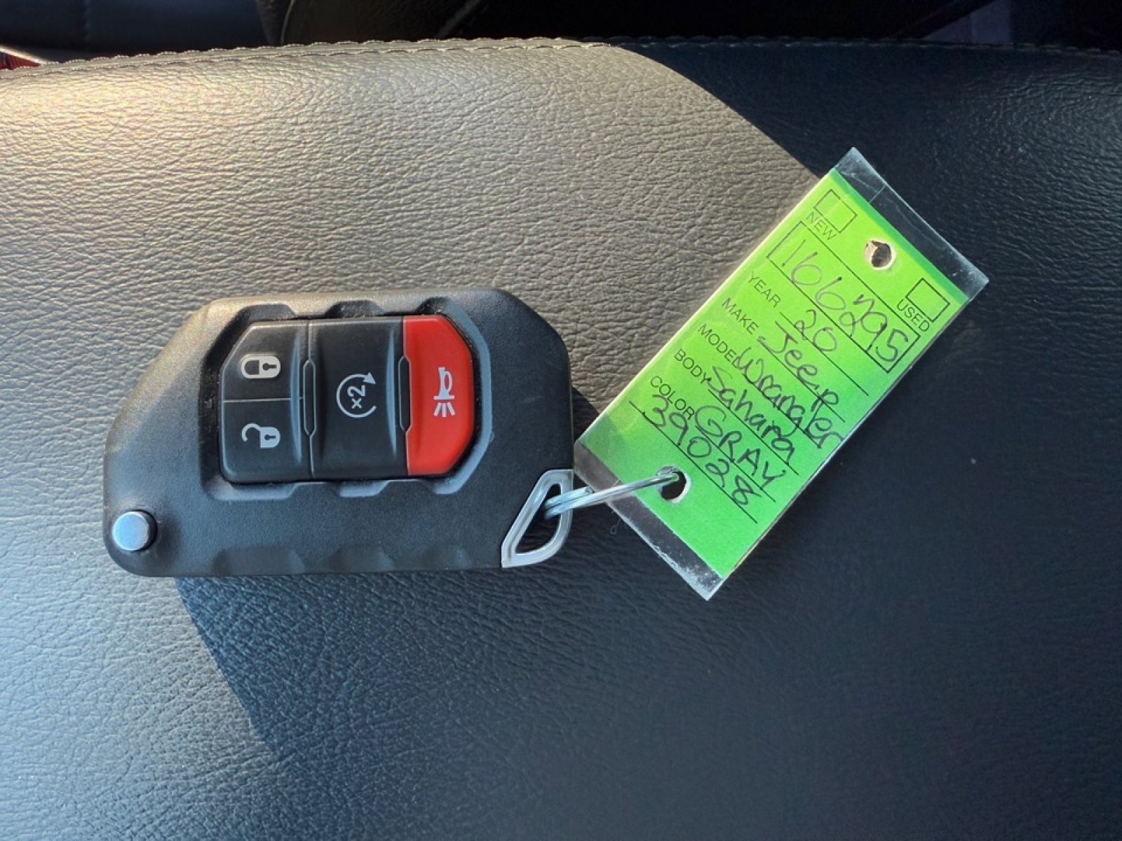 2020 Jeep Wrangler Unlimited Sahara Altitude, 39028, Photo