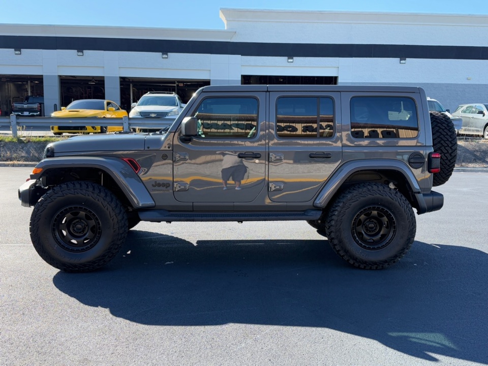 2020 Jeep Wrangler Unlimited Sahara Altitude, 39028, Photo