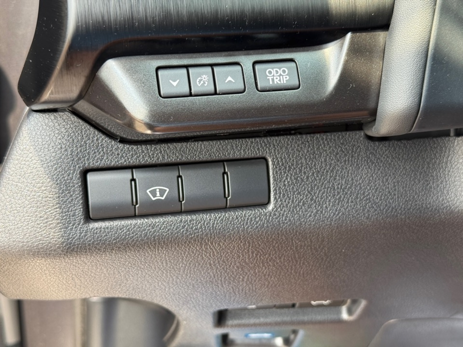 2020 Lexus UX 250h photo 15