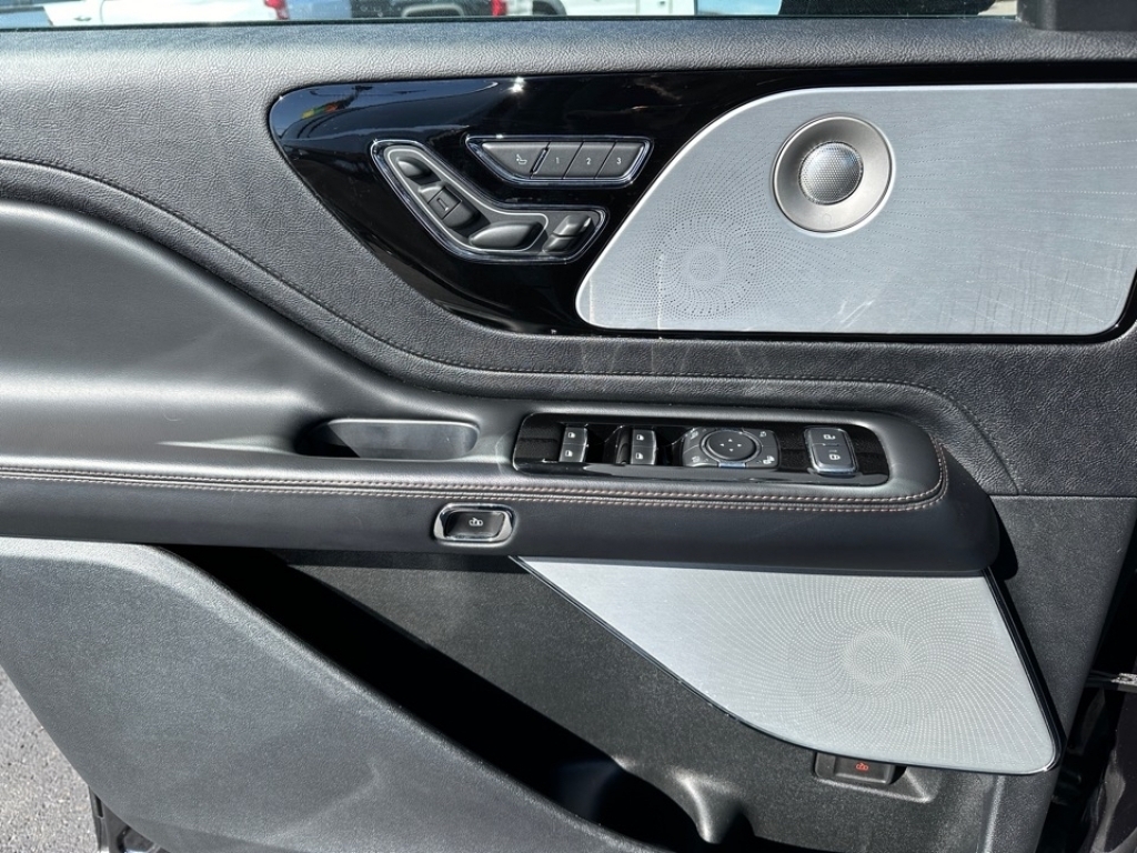 2020 Lincoln Aviator Reserve, 36530, Photo