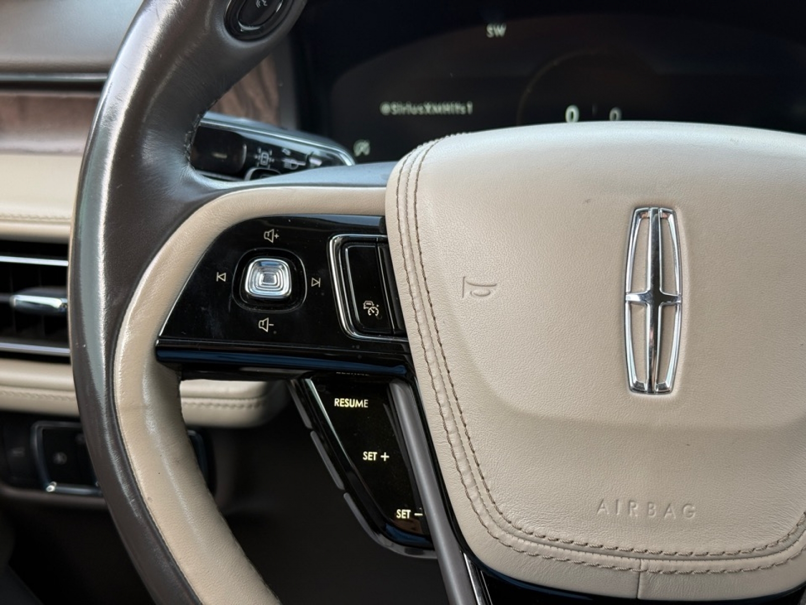 2020 Lincoln Aviator Reserve, 39273, Photo