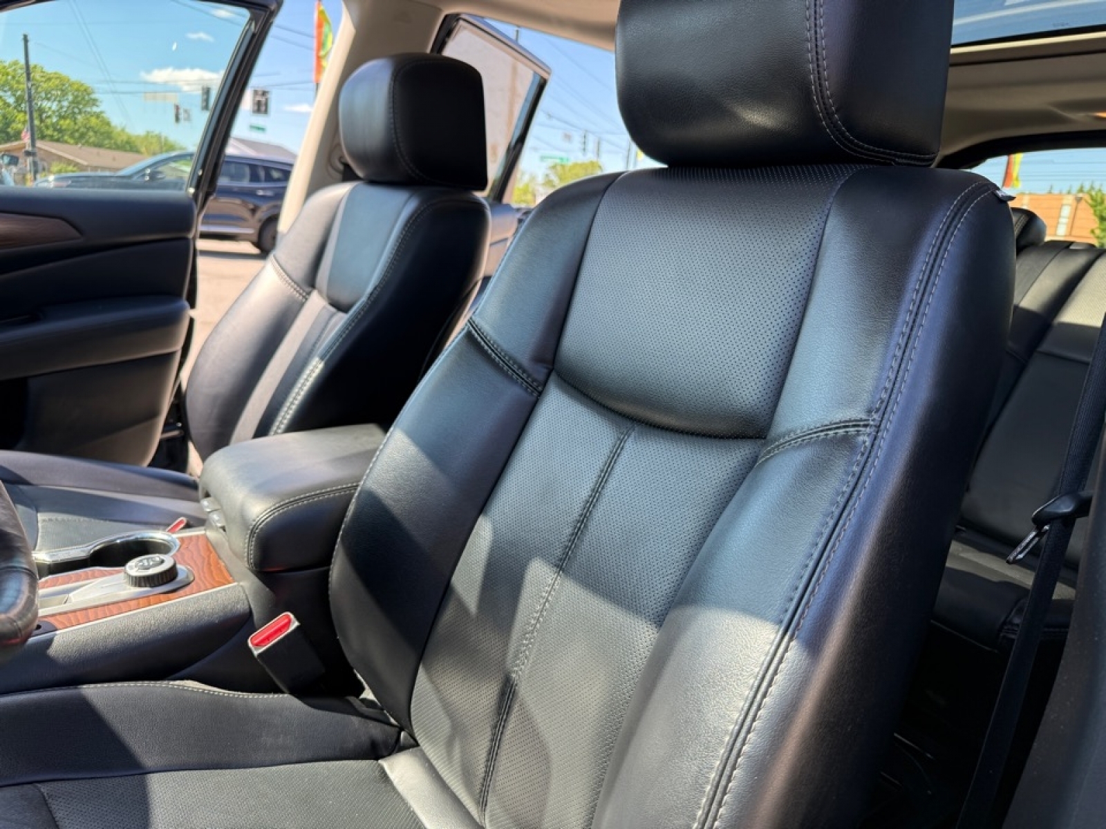 2020 Nissan Pathfinder Platinum 4WD, 38390, Photo