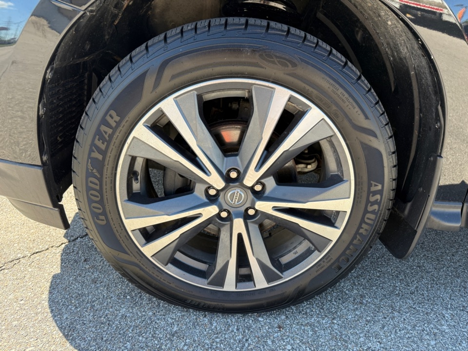 2020 Nissan Pathfinder Platinum 4WD, 38390, Photo