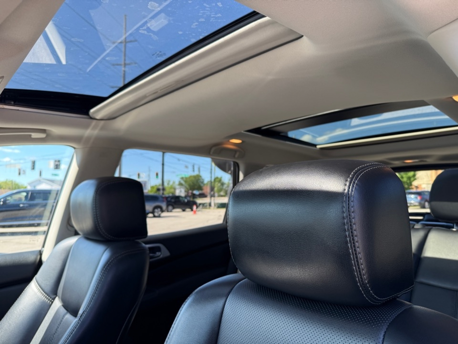 2020 Nissan Pathfinder Platinum 4WD, 38390, Photo