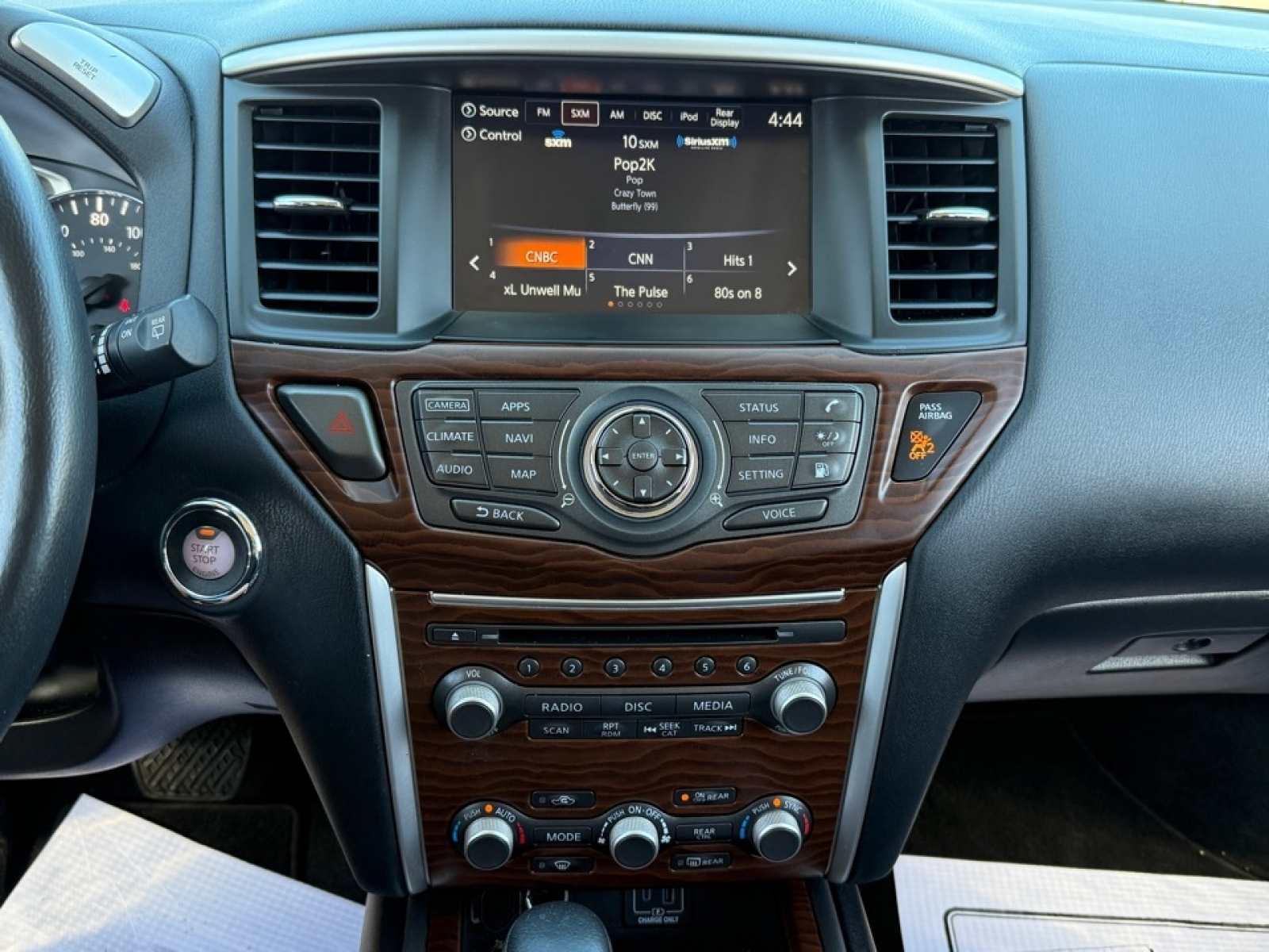 2020 Nissan Pathfinder Platinum 4WD, 38390, Photo