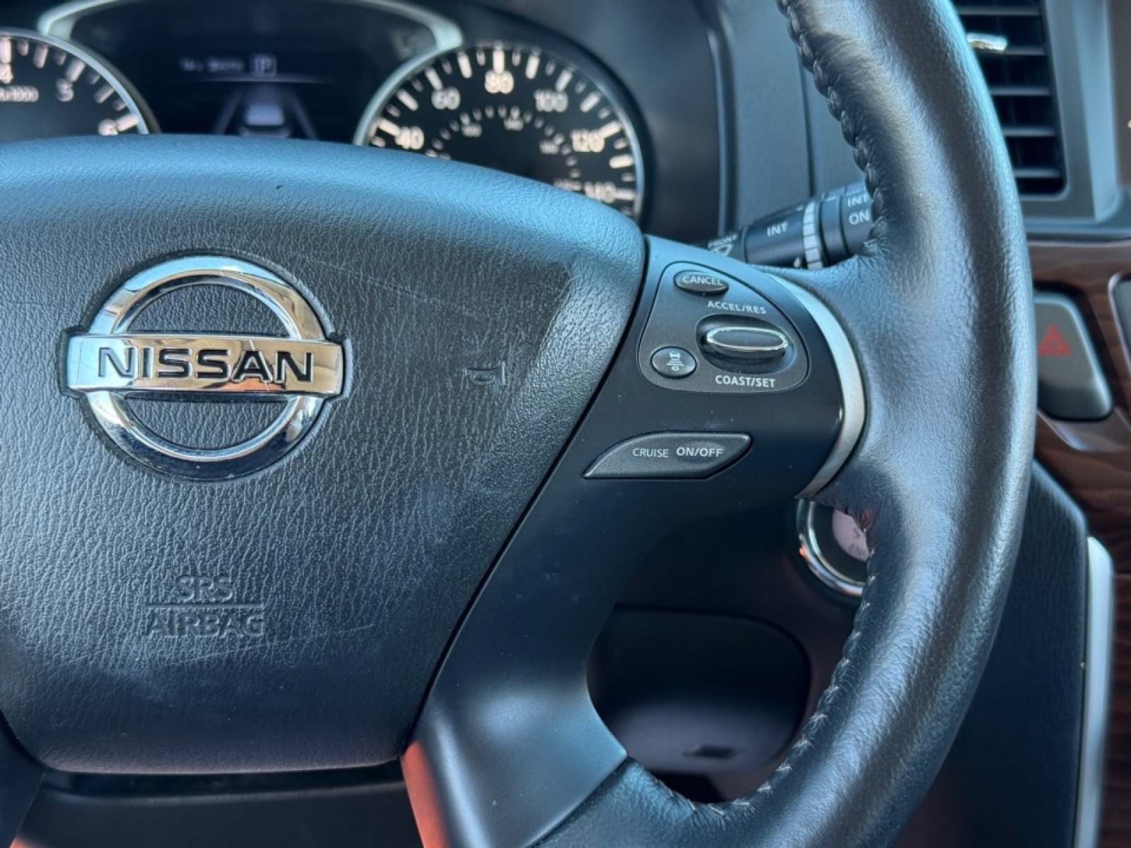 2020 Nissan Pathfinder Platinum 4WD, 38390, Photo