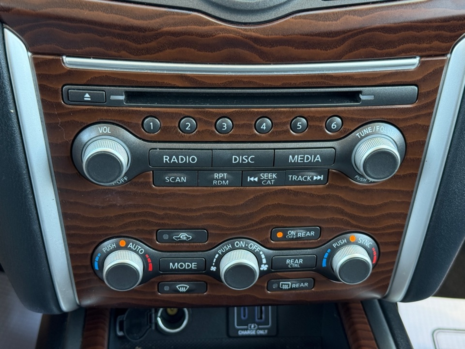 2020 Nissan Pathfinder Platinum 4WD, 38390, Photo