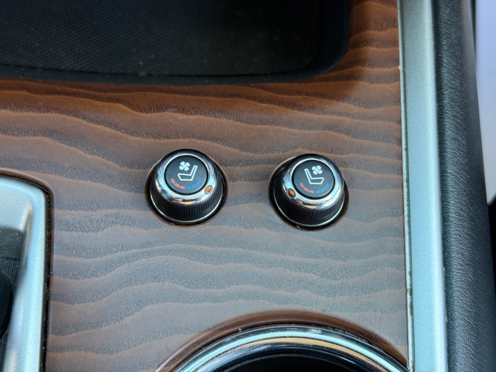 2020 Nissan Pathfinder Platinum 4WD, 38390, Photo