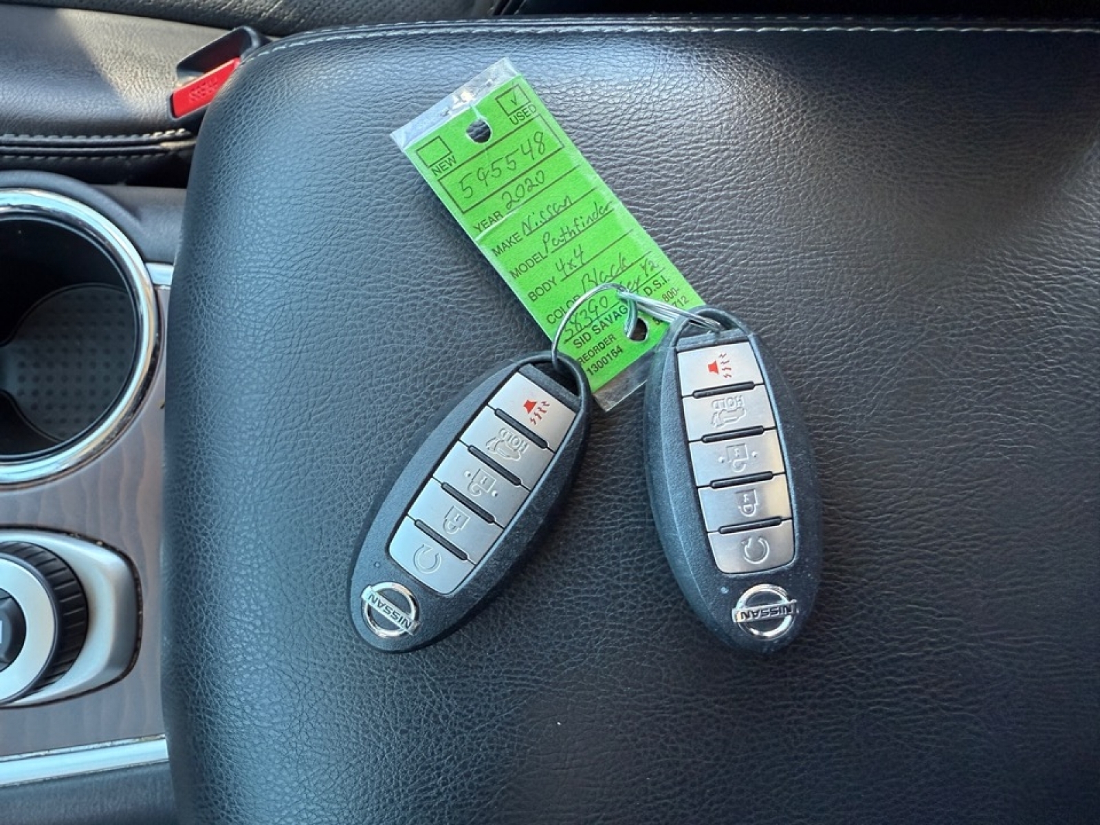 2020 Nissan Pathfinder Platinum 4WD, 38390, Photo