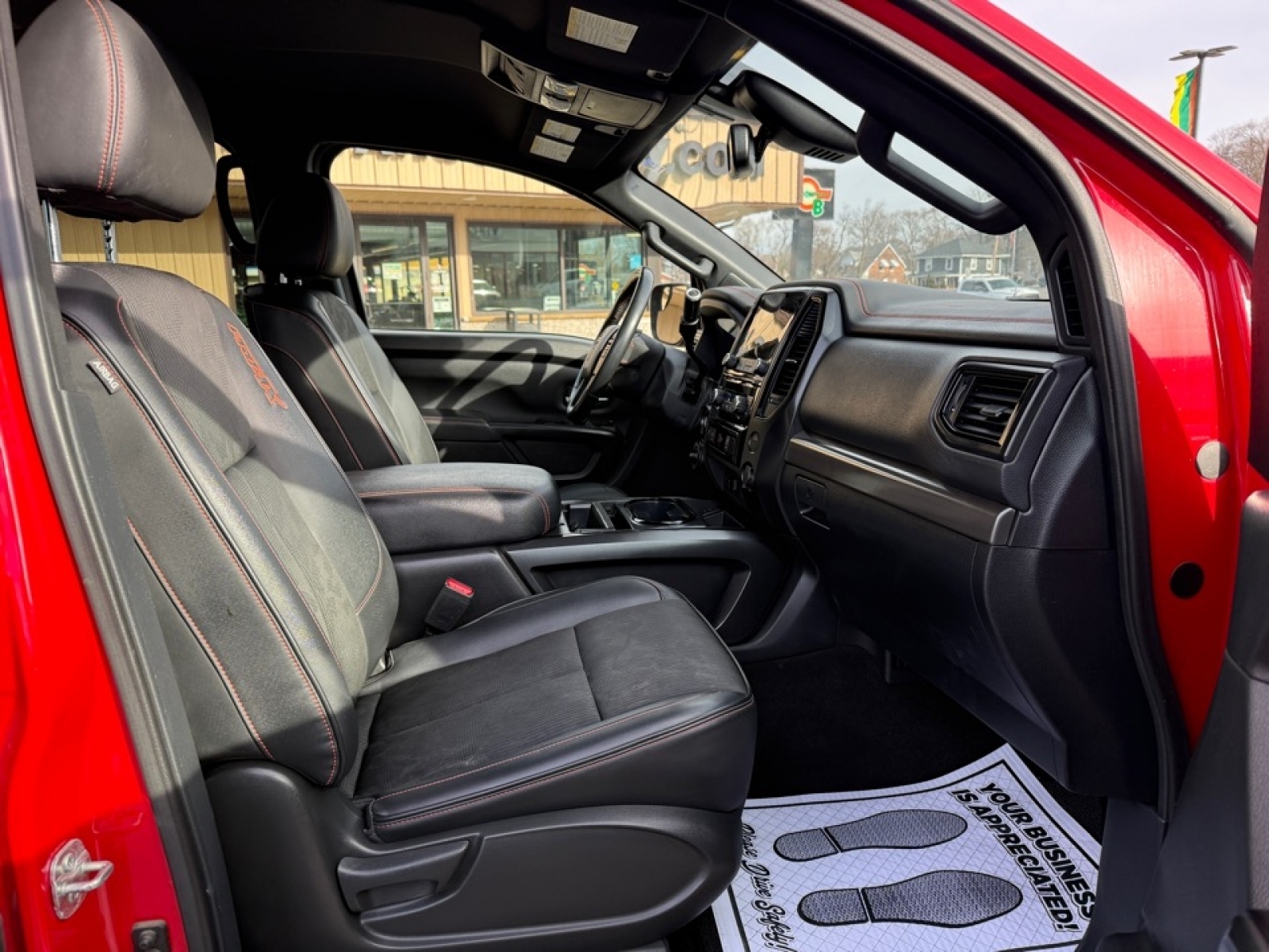 2020 Nissan TITAN Crew Cab PRO-4X 4x4, 39228, Photo