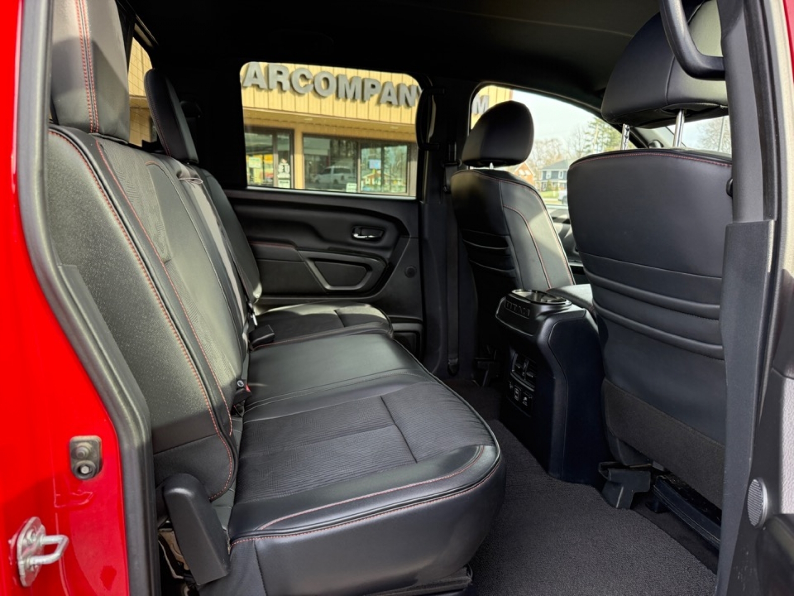 2020 Nissan TITAN Crew Cab PRO-4X 4x4, 39228, Photo