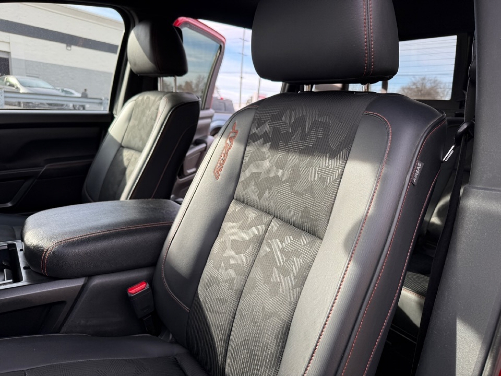 2020 Nissan TITAN Crew Cab PRO-4X 4x4, 39228, Photo