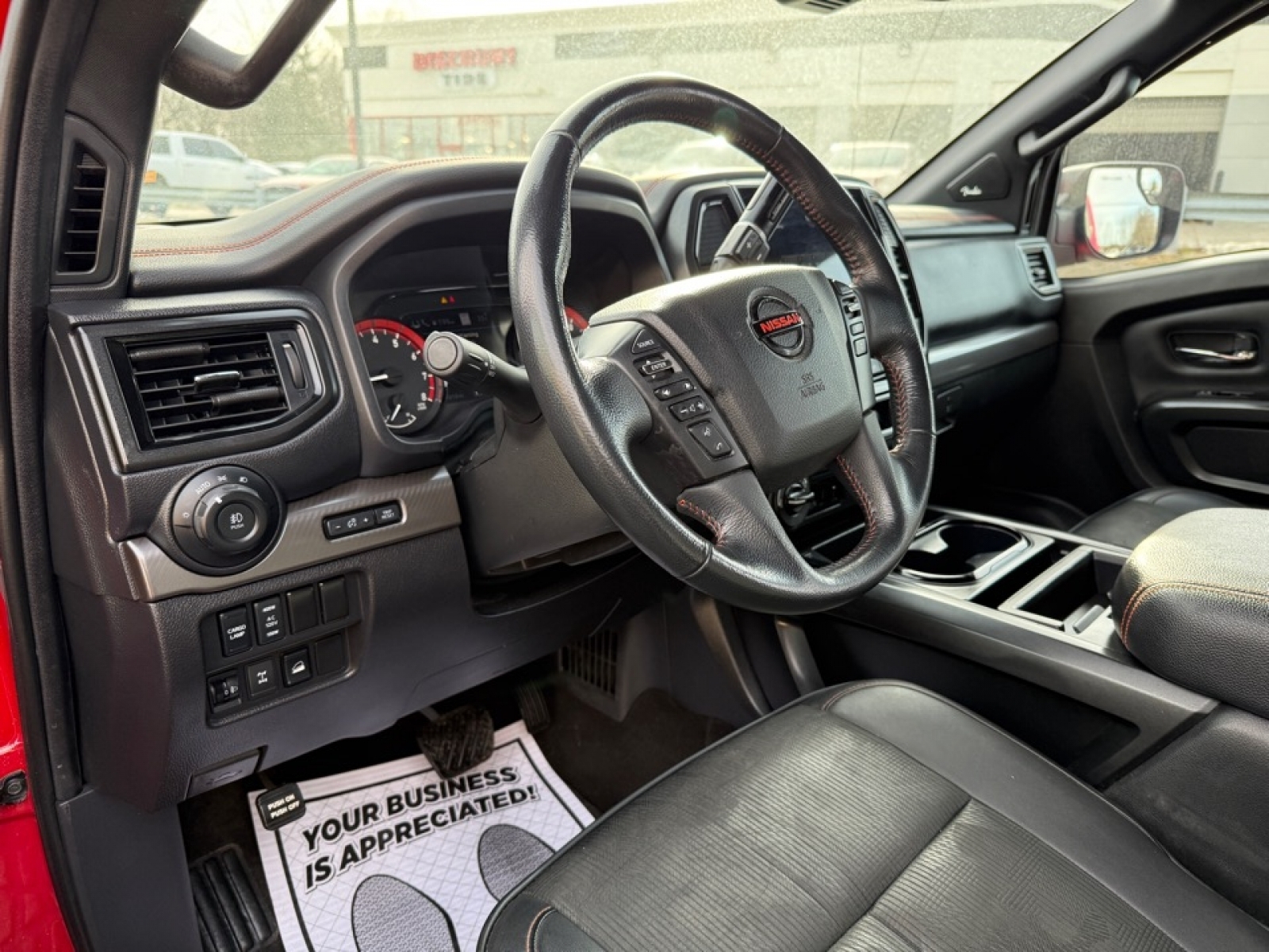 2020 Nissan TITAN Crew Cab PRO-4X 4x4, 39228, Photo