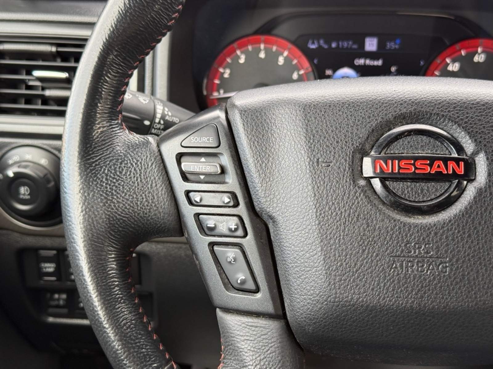 2020 Nissan TITAN Crew Cab PRO-4X 4x4, 39228, Photo