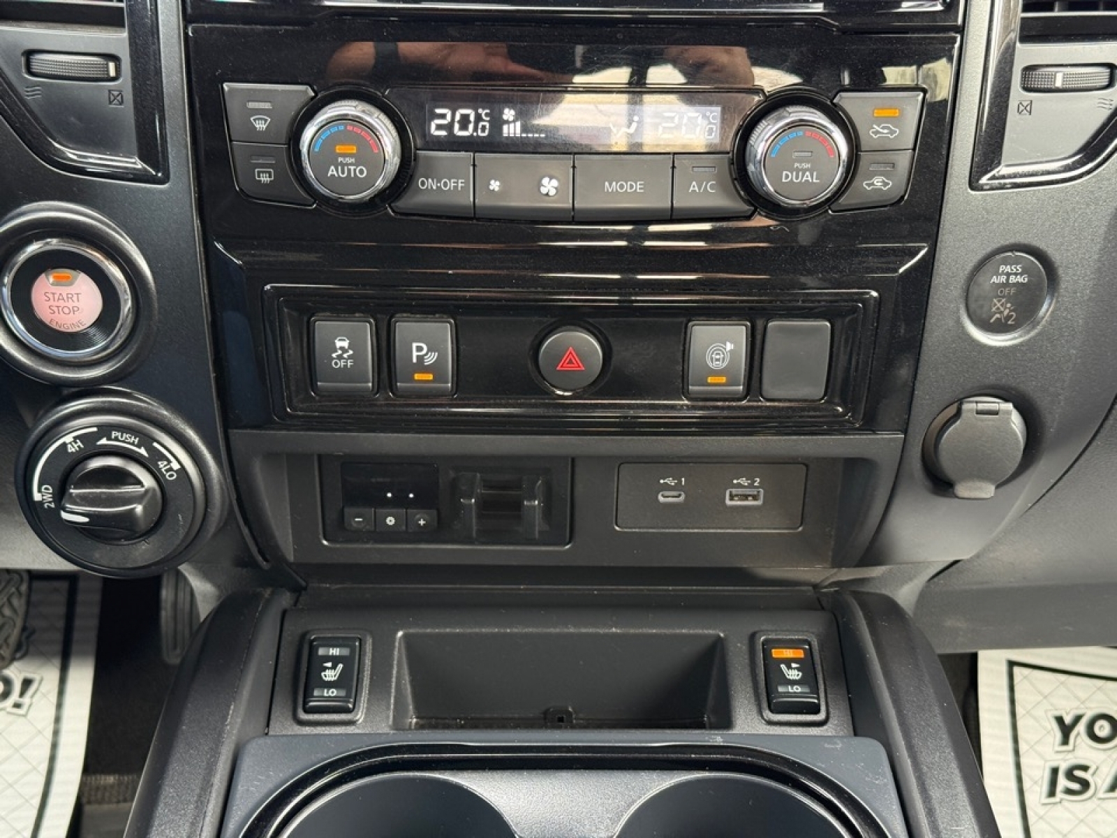 2020 Nissan TITAN Crew Cab PRO-4X 4x4, 39228, Photo