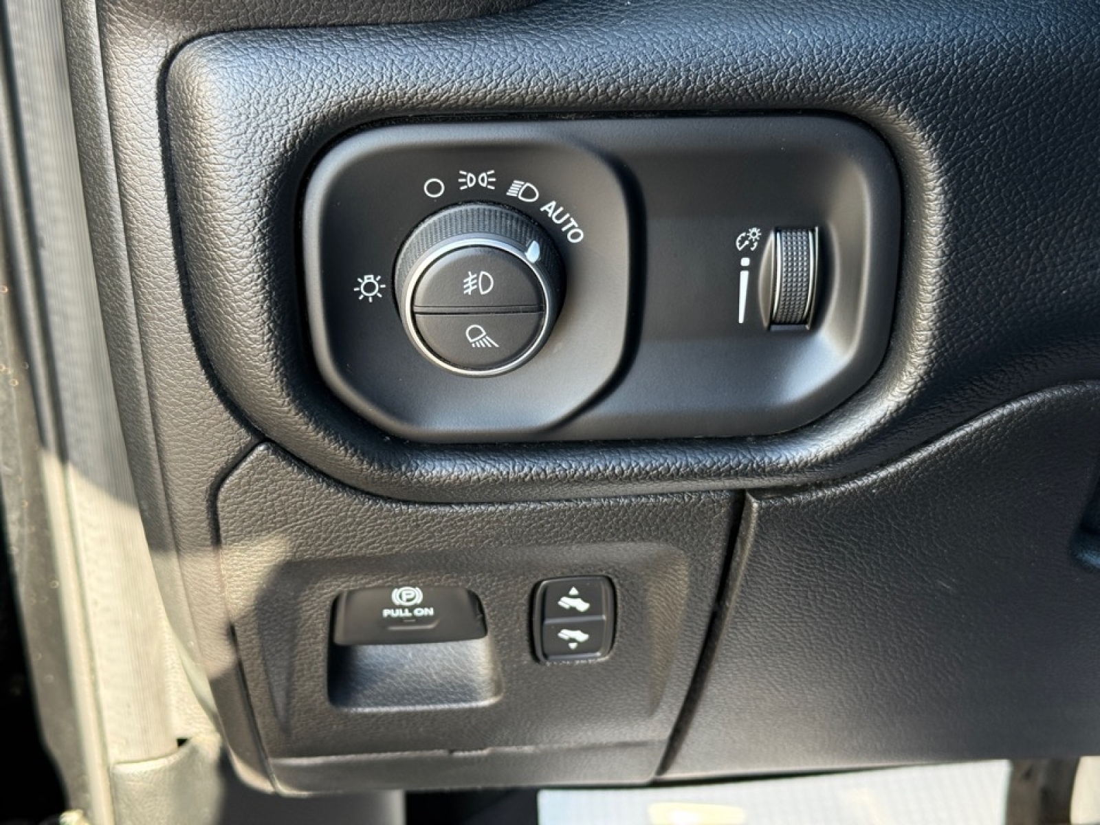 2020 Ram 1500 Rebel, 39117, Photo