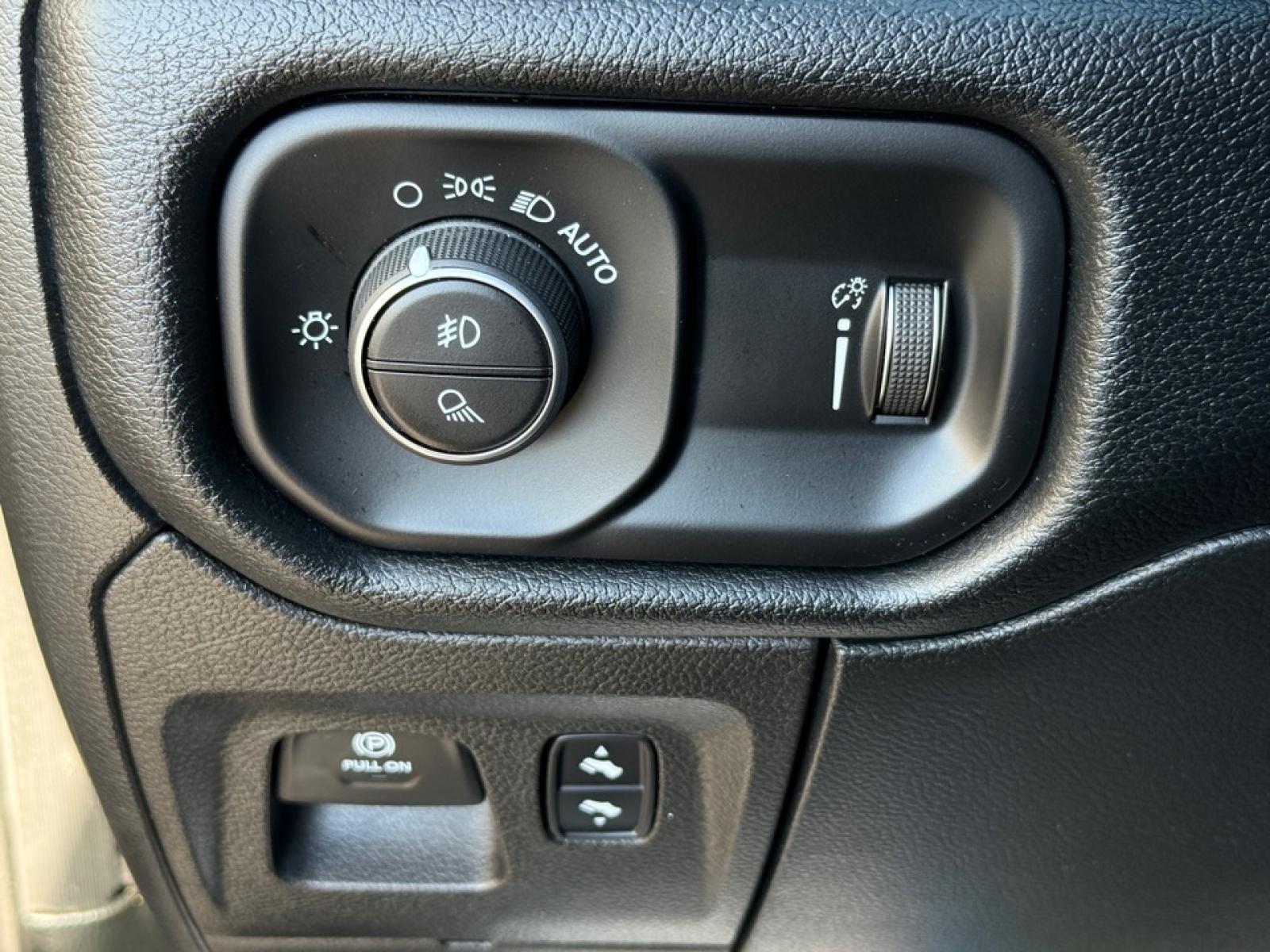 2020 Ram 1500 Rebel, 39150, Photo