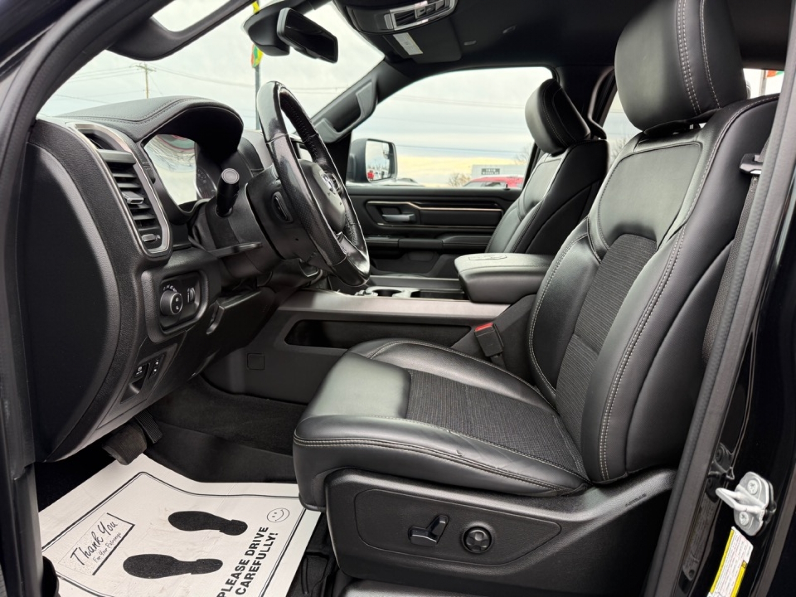 2020 Ram 1500 Sport, 39220, Photo