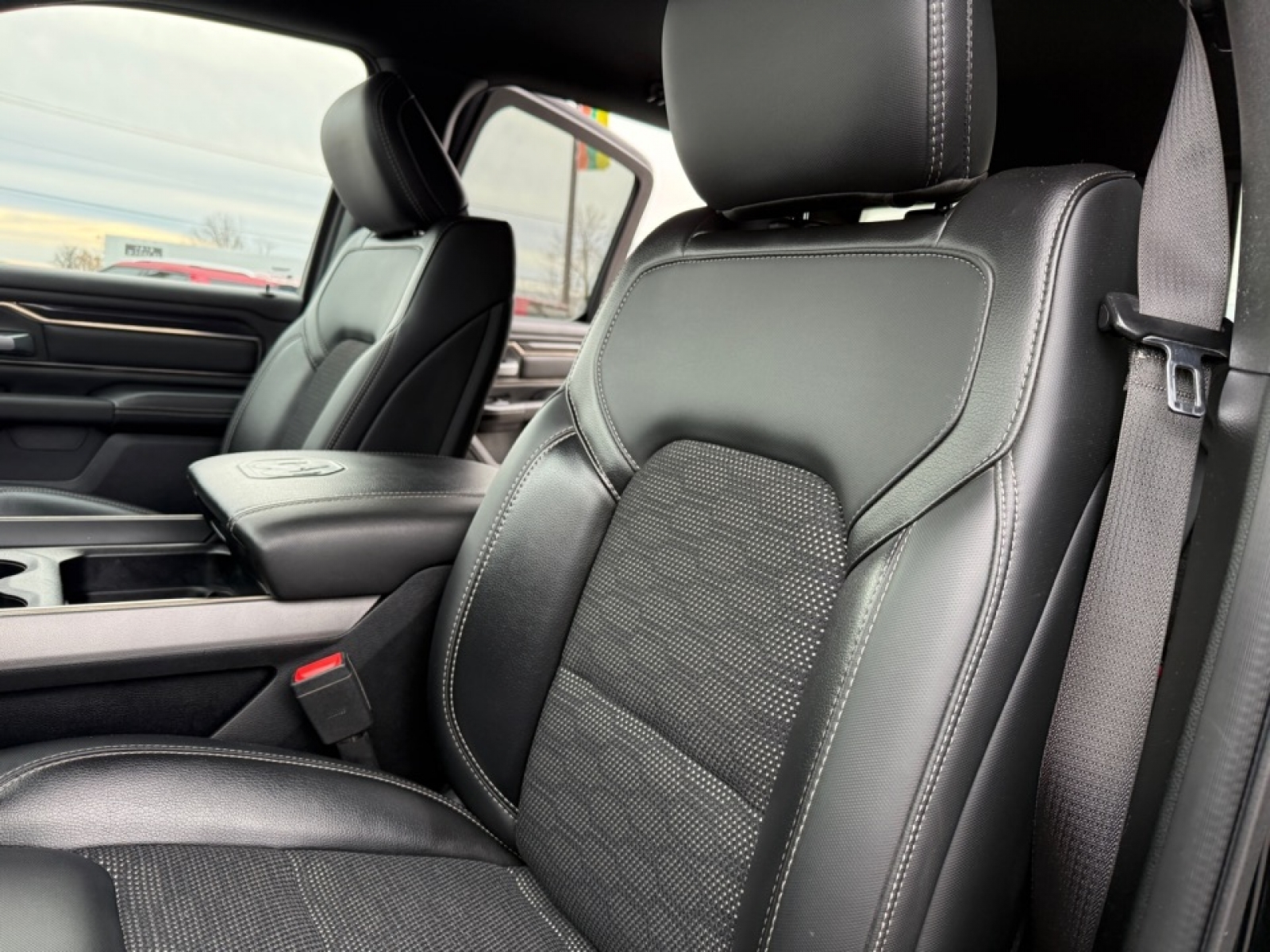 2020 Ram 1500 Sport, 39220, Photo