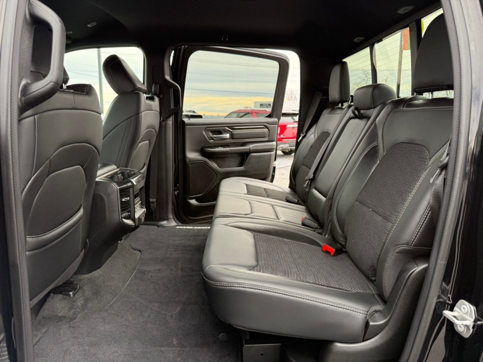 2020 Ram 1500 Sport, 39220, Photo