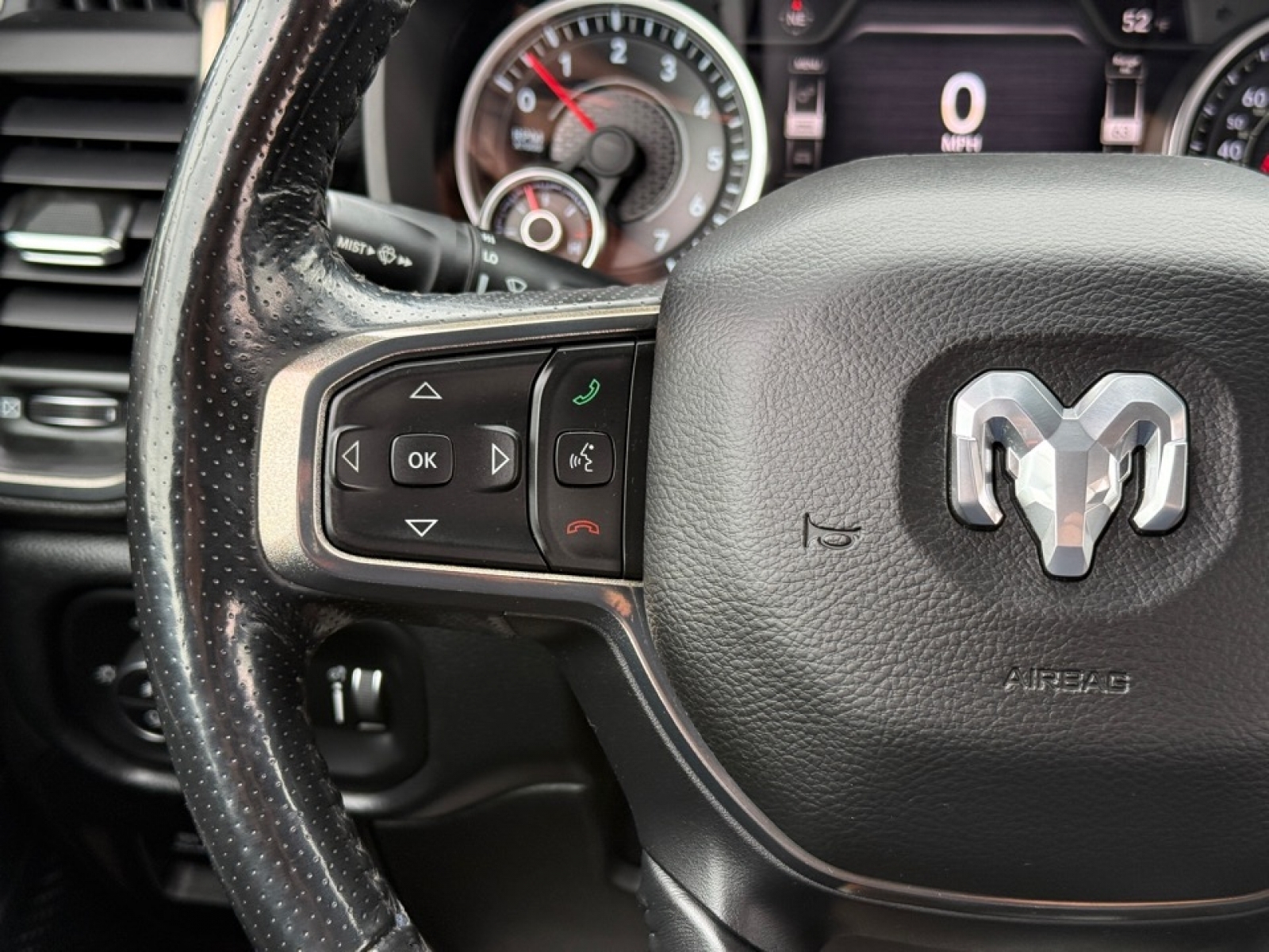 2020 Ram 1500 Sport, 39220, Photo